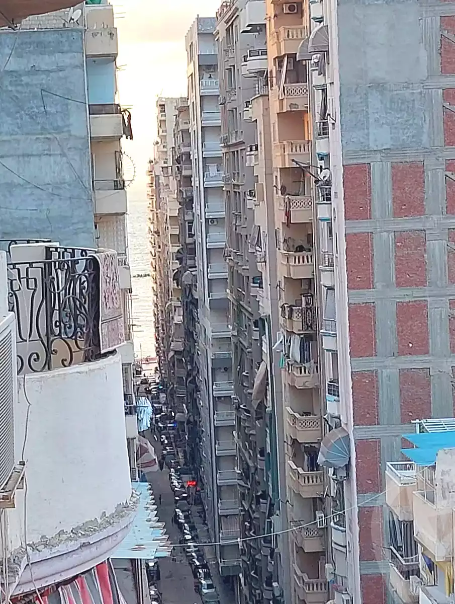 https://aqarmap.com.eg/ar/listing/7365346-for-sale-alexandria-sydy-bshr-sydy-bshr-bhry-mohammed-youssef-ghaly-st