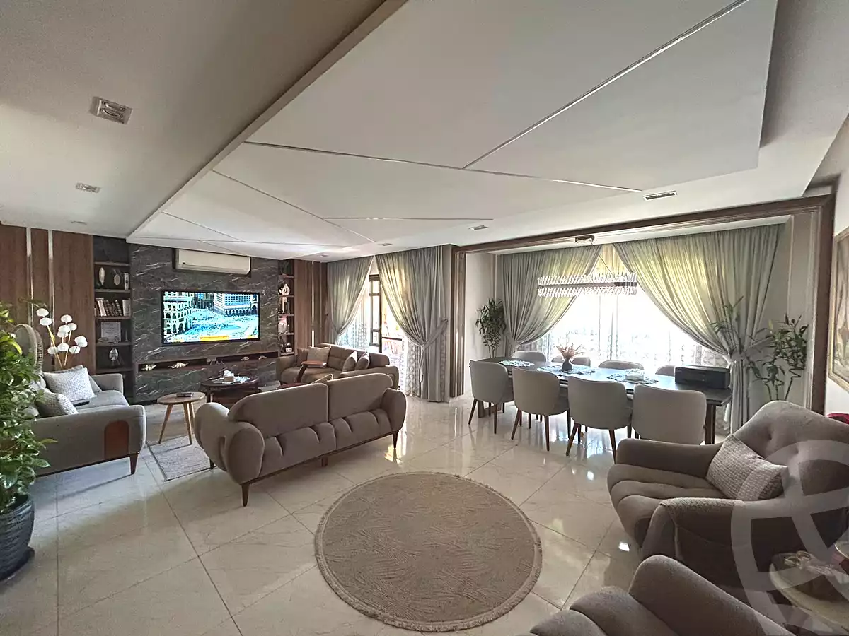 https://aqarmap.com.eg/ar/listing/7366363-for-sale-cairo-new-cairo-lrhb-city-phase-5-talaat-mostafa-st