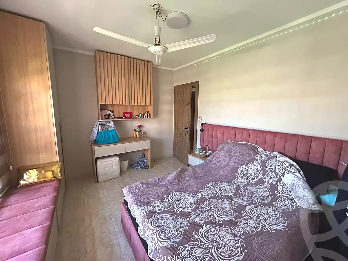 https://aqarmap.com.eg/ar/listing/7366363-for-sale-cairo-new-cairo-lrhb-city-phase-5-talaat-mostafa-st