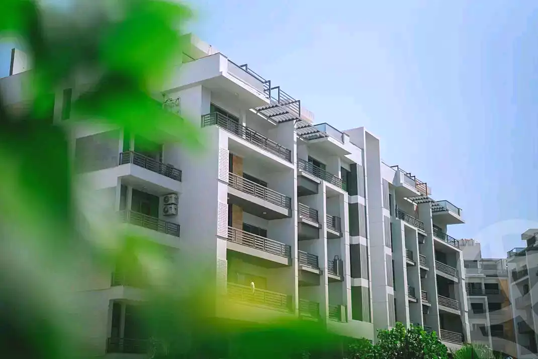 https://aqarmap.com.eg/en/listing/7367757-for-sale-cairo-new-cairo-compounds-dh-ykwn-2-ryzydns-styl-hwm
