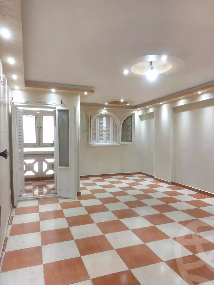 https://aqarmap.com.eg/ar/listing/7367859-for-sale-alexandria-moharram-bey-moursy-mahmoud-st
