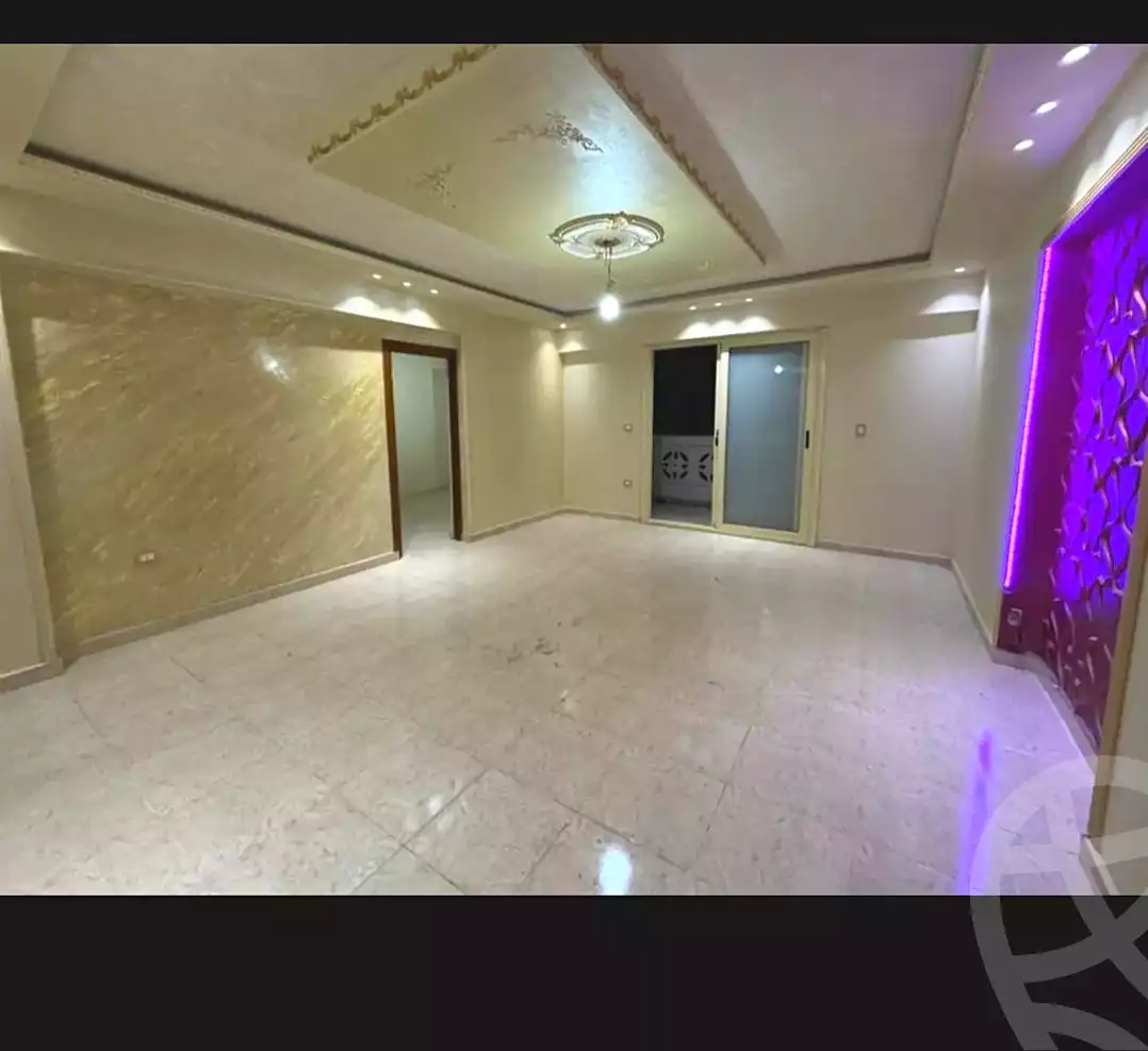 https://aqarmap.com.eg/ar/listing/7368395-for-sale-alexandria-miami-shr-jml-bd-lnsr