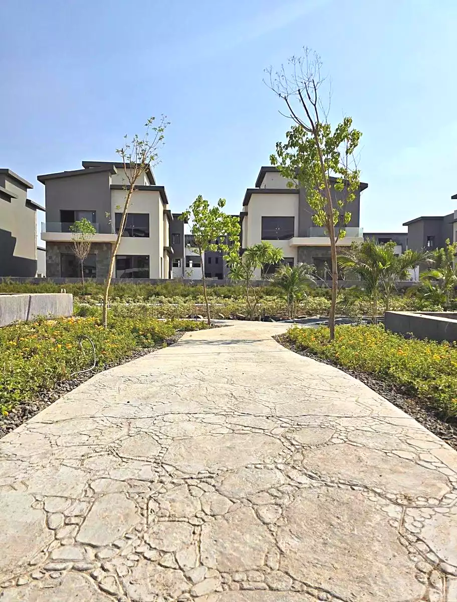 https://aqarmap.com.eg/en/listing/7368896-for-sale-cairo-new-cairo-compounds-kmbwnd-kryk-twn-il-cazar