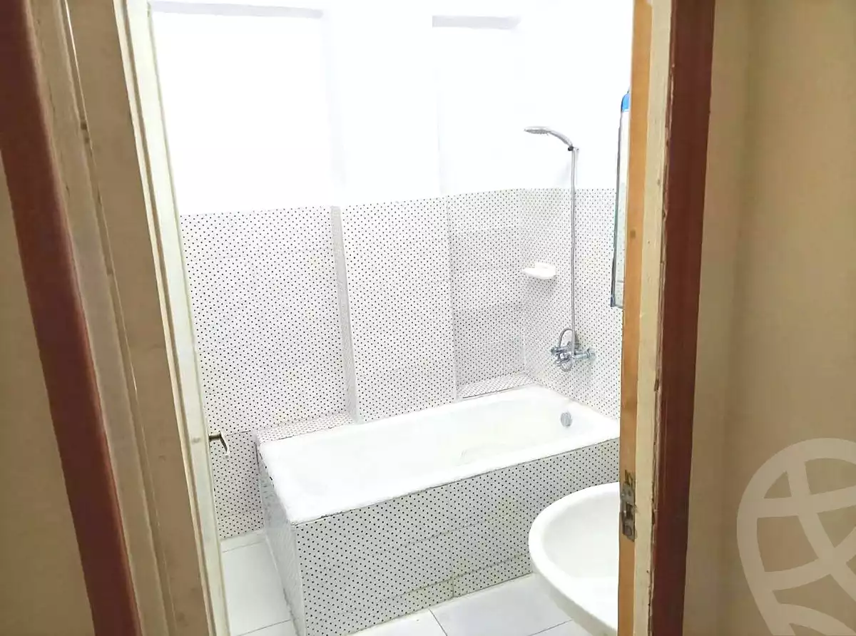 https://aqarmap.com.eg/ar/listing/7369892-for-sale-cairo-helwan-mnshy-yn-hlwn-rael-st