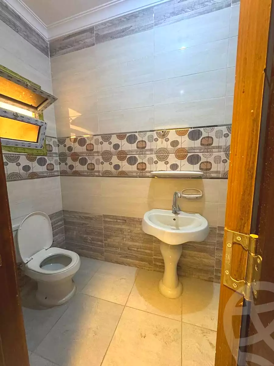 https://aqarmap.com.eg/ar/listing/7370314-for-sale-cairo-new-cairo-first-settlement-neighbourhood-10-el-shaheed-abdul-fattah-ahmed-st