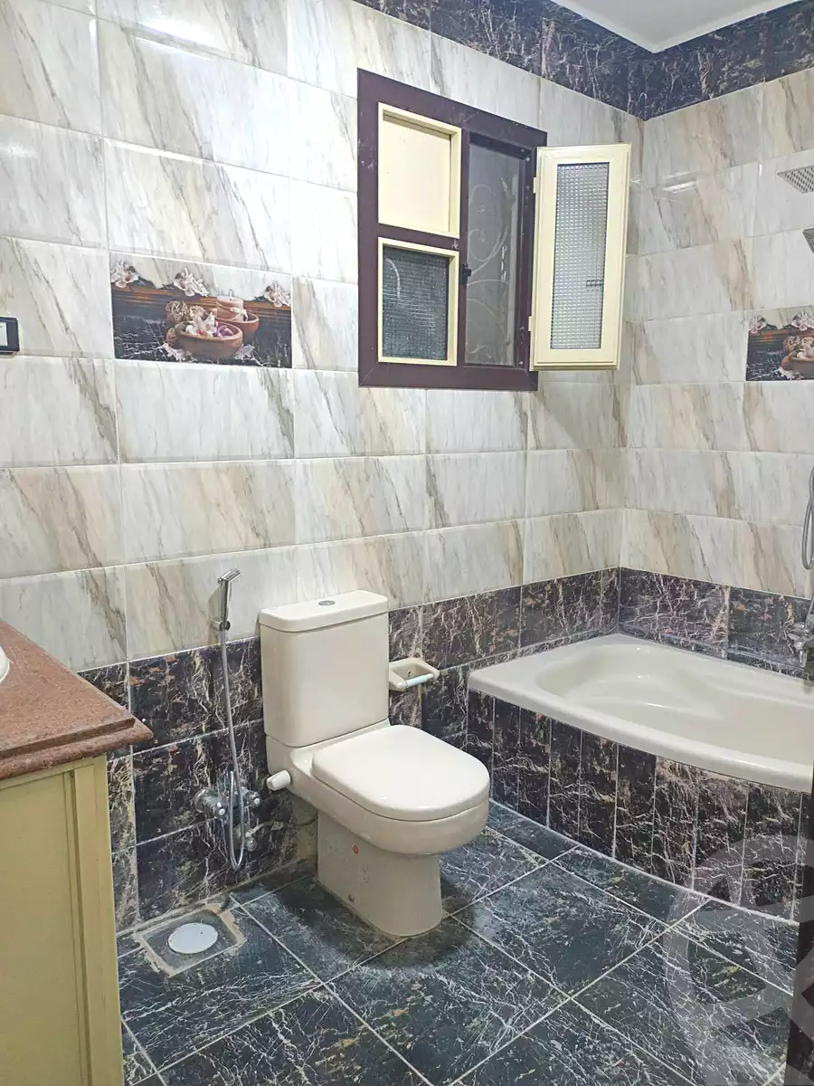 https://aqarmap.com.eg/ar/listing/7371363-for-sale-alexandria-al-agamy-bw-ywsf