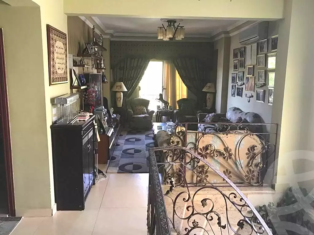 https://aqarmap.com.eg/ar/listing/7371570-for-sale-cairo-new-cairo-ganob-el-akadamiya-south-academy-d-abbas-mahmoud-el-akad-st