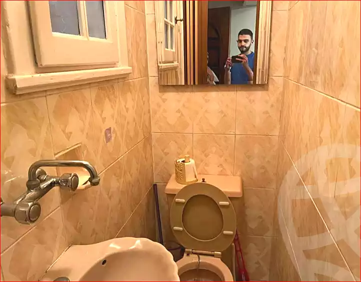 https://aqarmap.com.eg/ar/listing/7371635-for-sale-alexandria-ganaklis