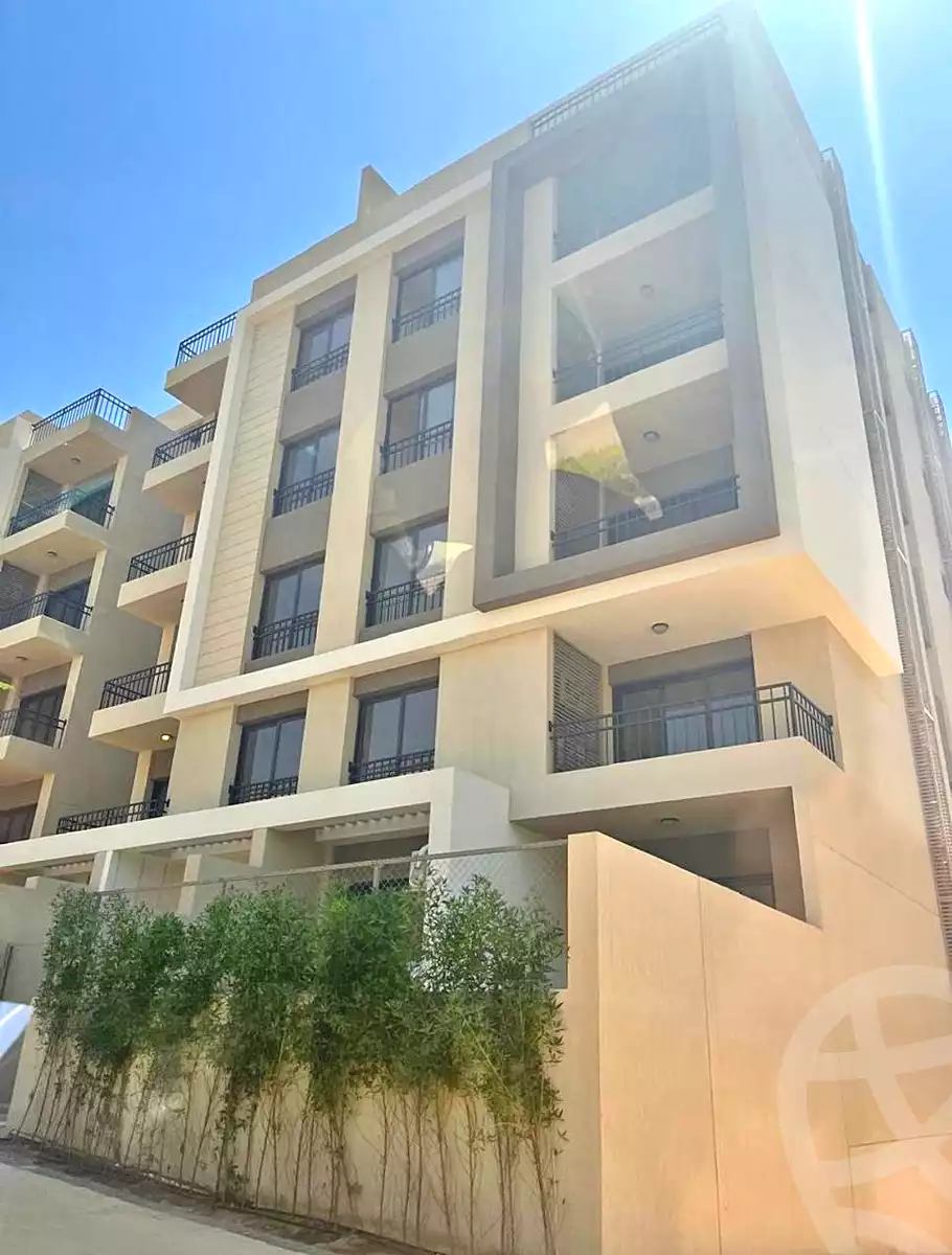 https://aqarmap.com.eg/en/listing/7371873-for-sale-cairo-new-cairo-compounds-the-crest-compound-il-cazar