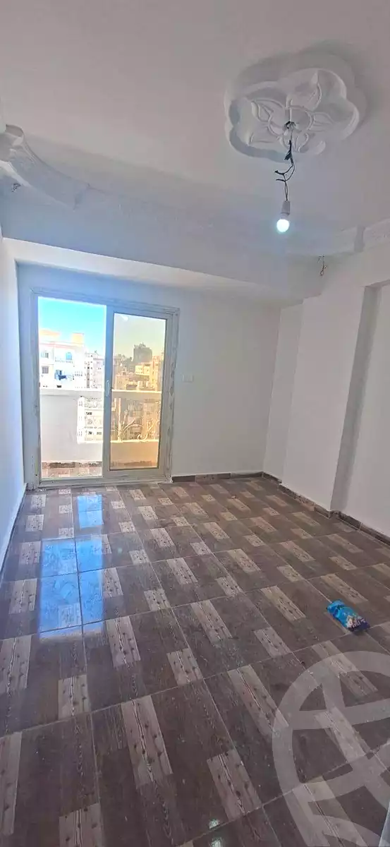 https://aqarmap.com.eg/ar/listing/7372298-for-sale-alexandria-el-asafra-shr-45
