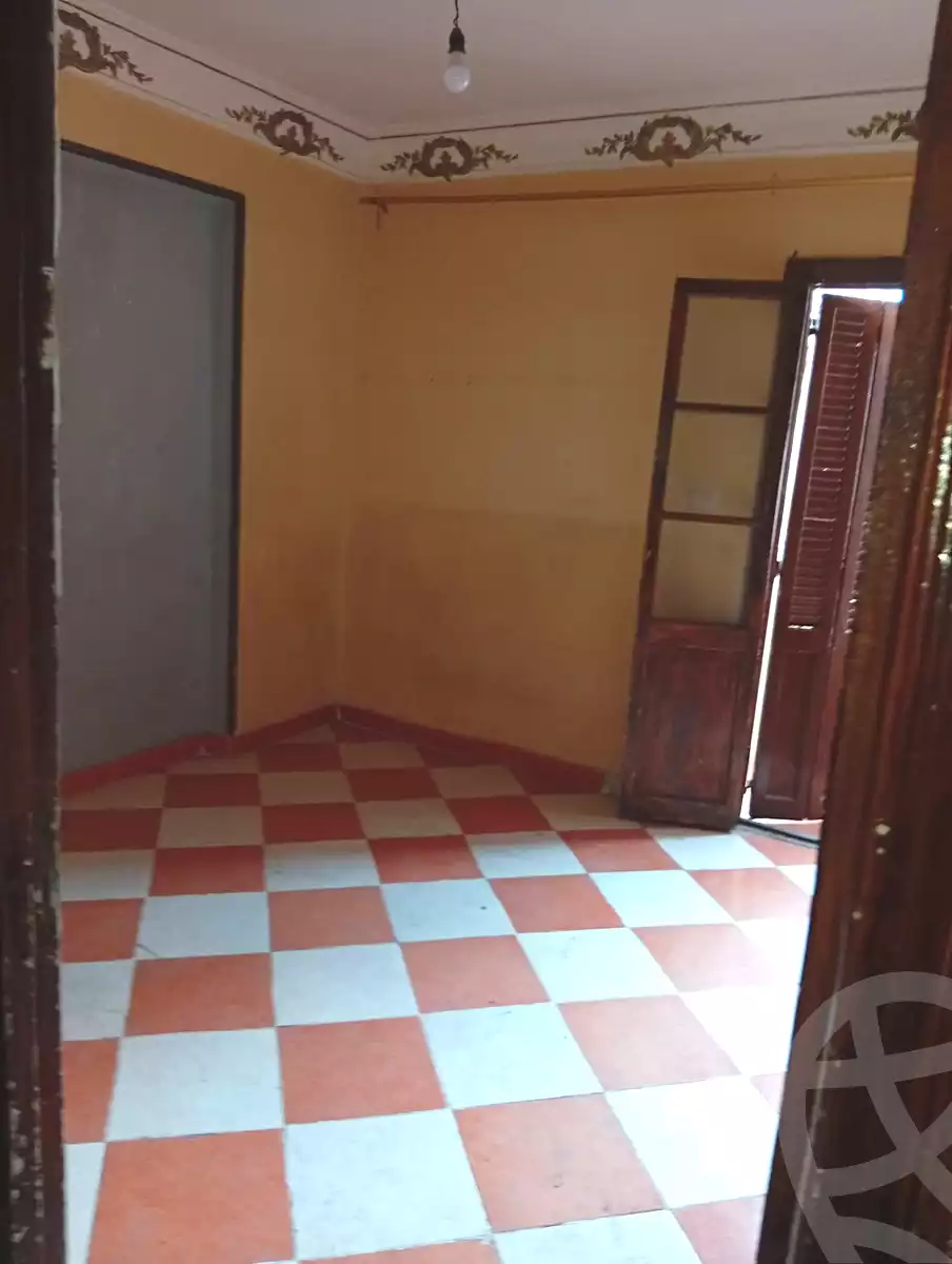 https://aqarmap.com.eg/ar/listing/7372827-for-sale-alexandria-alhadara-new-el-hadra