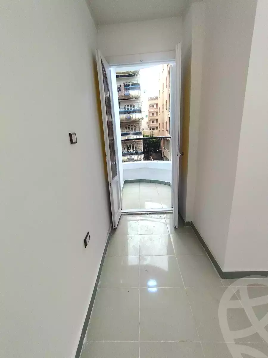 https://aqarmap.com.eg/ar/listing/7373046-for-sale-alexandria-al-agamy-shataa-el-nakheel