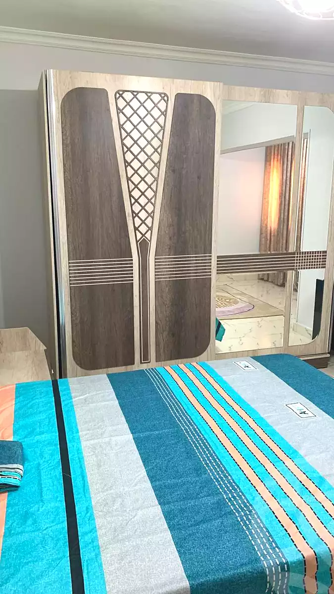 https://aqarmap.com.eg/ar/listing/7373797-for-rent-cairo-new-cairo-first-settlement-mhwr-mstfy-kml