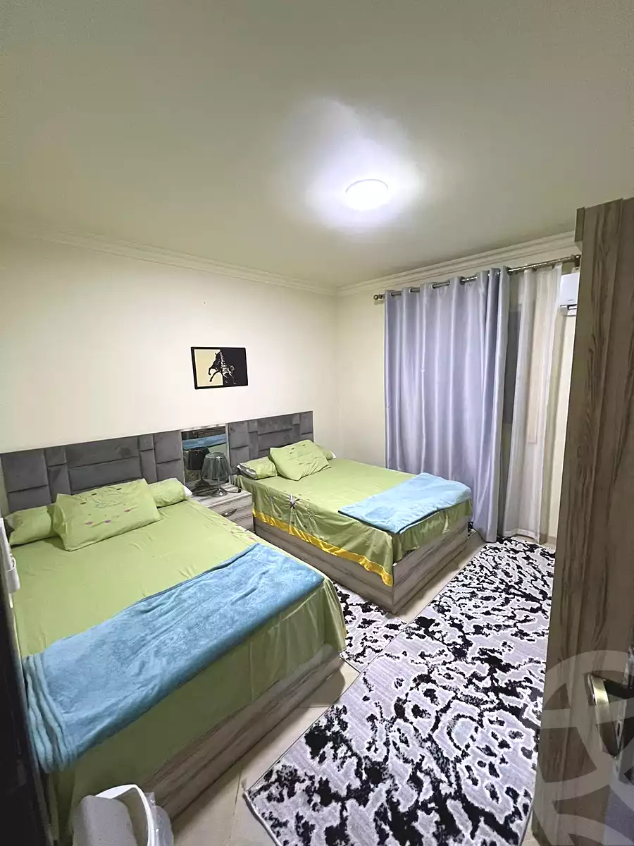 https://aqarmap.com.eg/ar/listing/7373861-for-sale-cairo-el-sheikh-zayed-city-el-hay-el-thany-ashaer-al-mostakbal-buildings