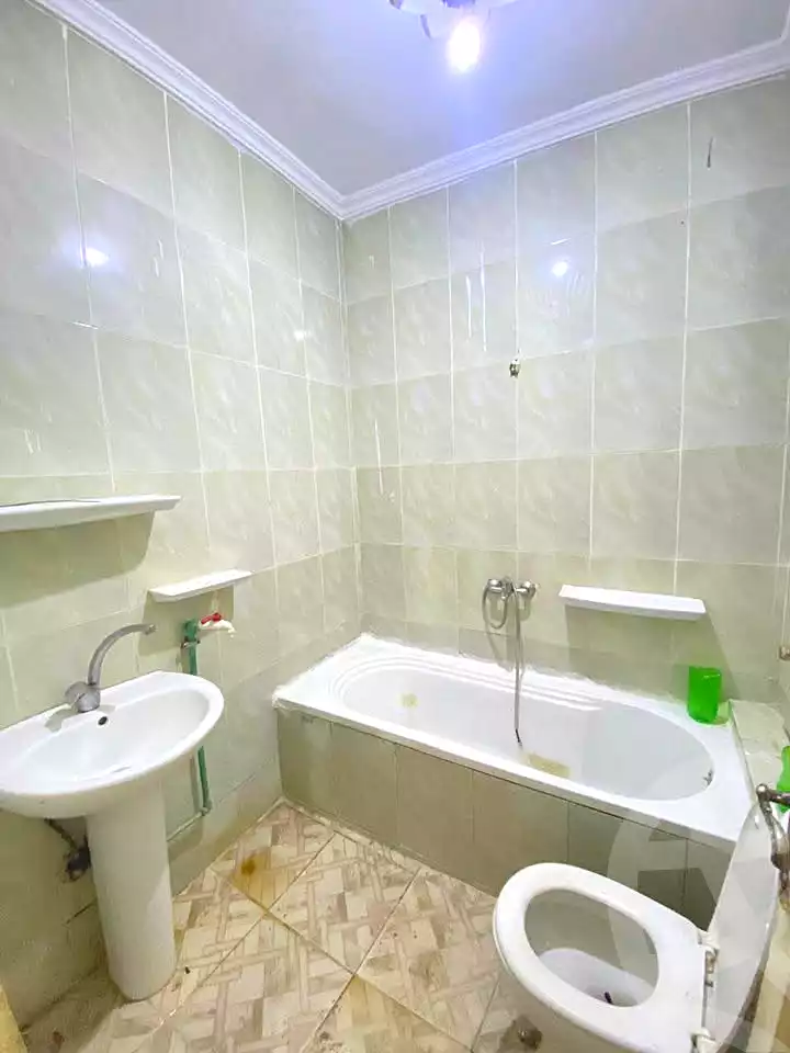 https://aqarmap.com.eg/ar/listing/7375948-for-rent-alexandria-al-agamy-lbytsh-bianchiii