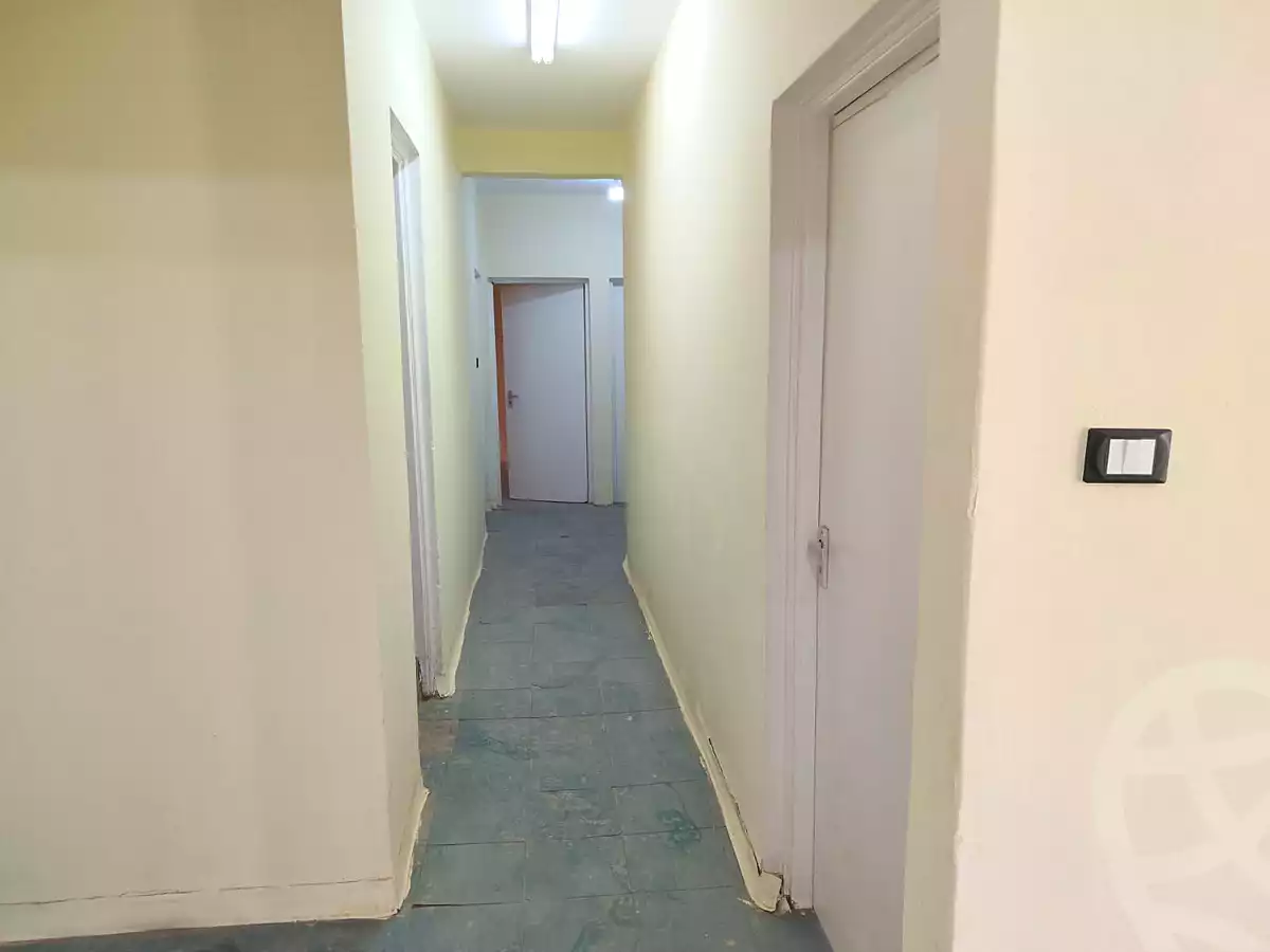 https://aqarmap.com.eg/ar/listing/7377100-for-rent-cairo-helwan-hadayek-helwan-nile-corniche-st