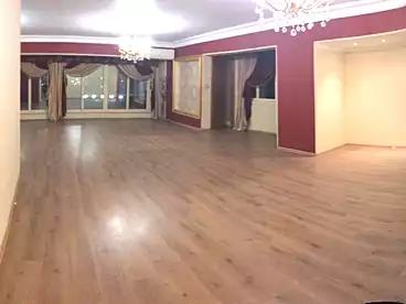 إداري للإيجار في شارع شهاب، المهندسين، 240 متر