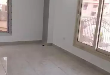 شقق للإيجار - 3 غرف - بالدور 0