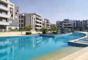 Apartment for sale with an area of 335 sqm + garden of 45 sqm, 35% down payment in High City Obour Compound