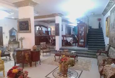 For quick sale, a villa for sale in front of Choueifat in the heart of the settlement