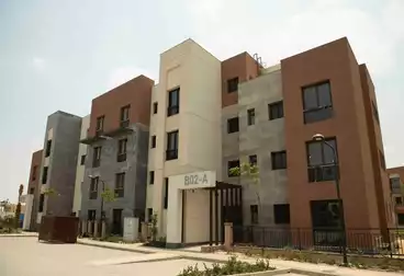 https://aqarmap.com.eg/en/listing/4803689-for-sale-cairo-new-cairo-compounds-district-5-town-homes-district-5