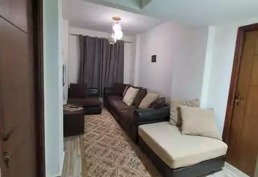 https://aqarmap.com.eg/en/listing/4834563-for-rent-cairo-new-cairo-compounds-golden-gate-redcon