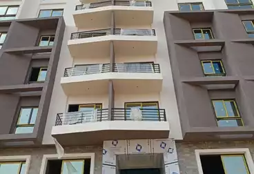 Apartments For sale in Green Avenue Compound - NJD