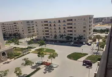 https://aqarmap.com.eg/ar/listing/4943177-for-sale-cairo-new-cairo-compounds-hyde-park-centre-ville-hyde-park