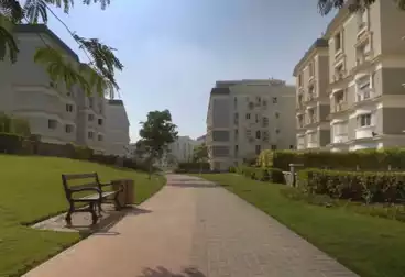 https://aqarmap.com.eg/ar/listing/4988543-for-sale-cairo-new-cairo-compounds-mountain-view-hyde-park