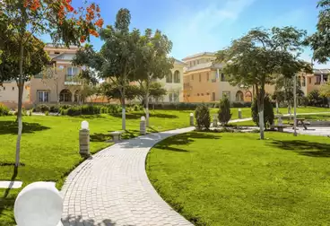 https://aqarmap.com.eg/ar/listing/4997119-for-sale-cairo-new-cairo-compounds-hyde-park-centre-ville-hyde-park