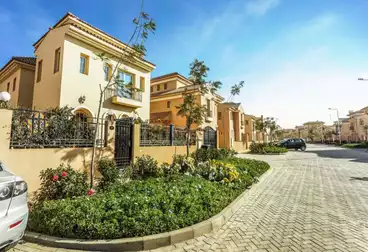 https://aqarmap.com.eg/en/listing/4997119-for-sale-cairo-new-cairo-compounds-hyde-park-centre-ville-hyde-park