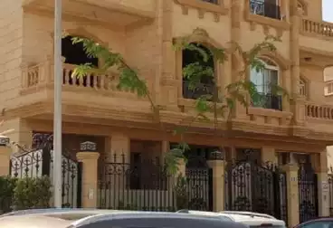 Duplex For sale in Khaled Ibn El Waleed St.