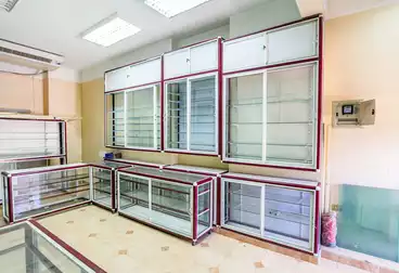 Shops For sale in El Mahmoudya Road