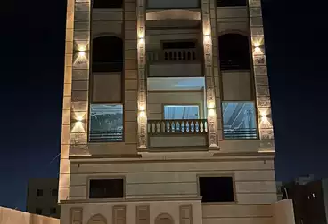 Building For sale in طريق الواحات