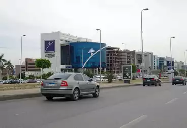 https://aqarmap.com.eg/ar/listing/5013650-for-sale-cairo-new-cairo-90th-street-90th-between-mountain-view-roundabout-and-auc