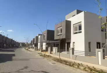 https://aqarmap.com.eg/en/listing/5033754-for-sale-cairo-el-sheikh-zayed-city-compounds-etapa