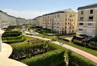 https://aqarmap.com.eg/ar/listing/5045837-for-sale-cairo-new-cairo-compounds-mountain-view-hyde-park