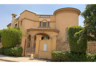 عقارات للبيع - 5 غرف