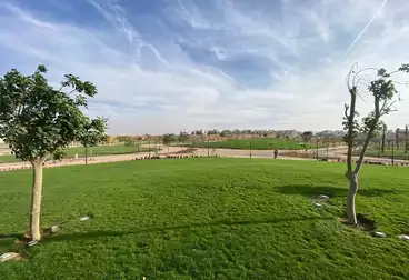 https://aqarmap.com.eg/ar/listing/5050225-for-sale-cairo-new-cairo-compounds-hyde-park-greens-hyde-park-compound