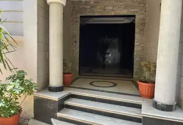 https://aqarmap.com.eg/ar/listing/5051114-for-sale-cairo-new-cairo-el-ahyaa-first-neighborhood-street-1