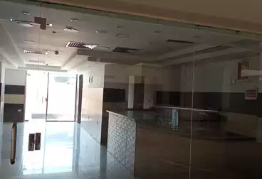 A 110 sqm finished restaurant for rent in the best malls in the southern 90th - Fifth Settlement