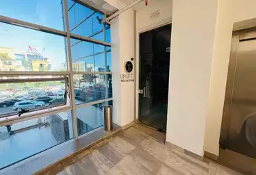 https://aqarmap.com.eg/ar/listing/5068893-for-rent-cairo-new-cairo-90th-street-90th-between-mountain-view-roundabout-and-auc