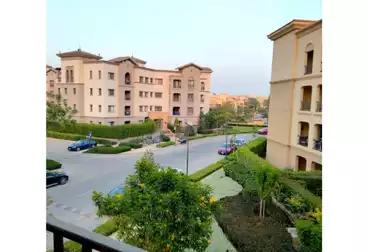 Apartments For sale - 3 rooms - floor 2