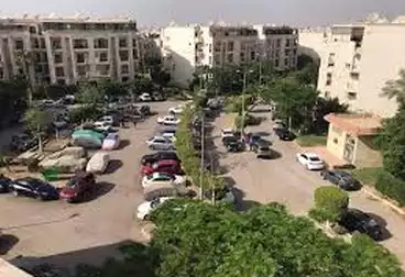 Apartment with Garden For sale in Hadayek El Mohandiseen - Zayed