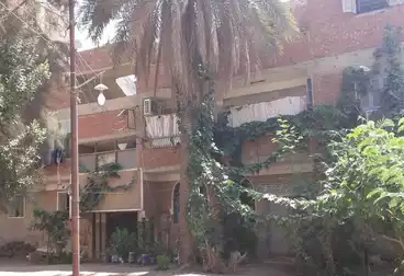 House / Home For sale - 6 rooms