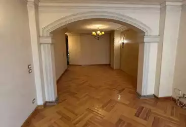 Apartment with Garden For sale - 4 rooms - floor 2
