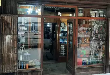 محلات للبيع - بالدور 0
