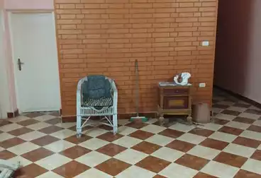 House / Home For sale - 4 rooms