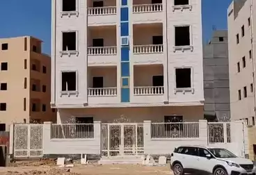 شقق للبيع - 3 غرف - بالدور 0