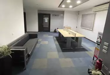Administrative Building For rent - 30 rooms